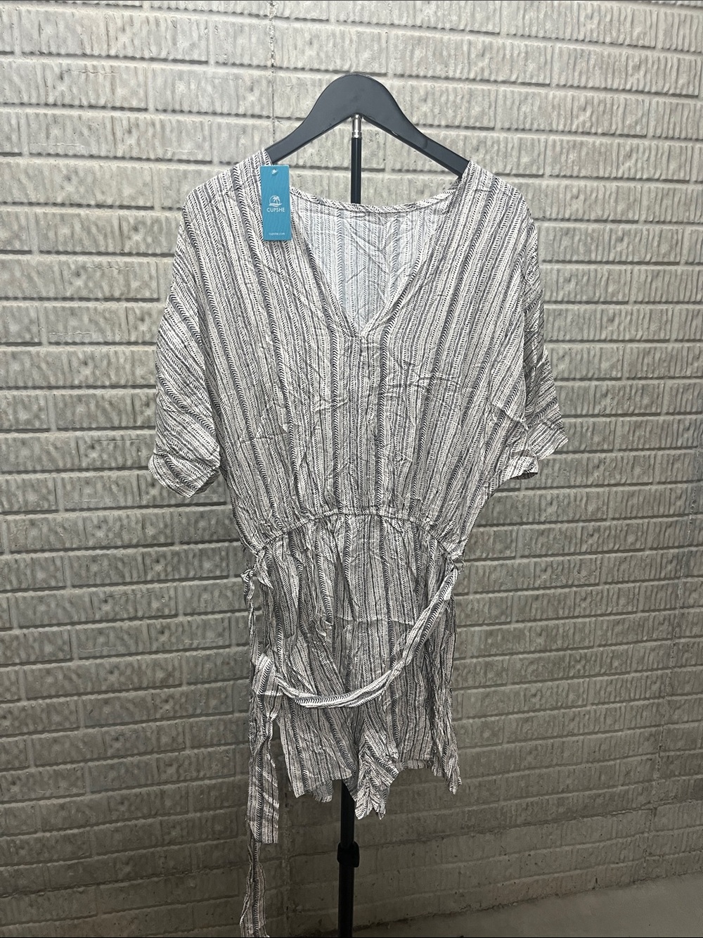 Cupshe White and Gray Striped V-Neck Drawstring Romper